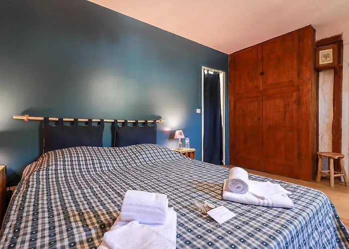 Le Domaine Des 3 Marmottes D' Hotes فندق مبيت وإفطار Cierp